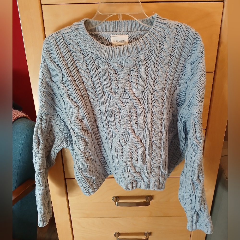 Soho & Stella Light Blue Cable Knit Cropped Drop Sleeve Sweater Sz M